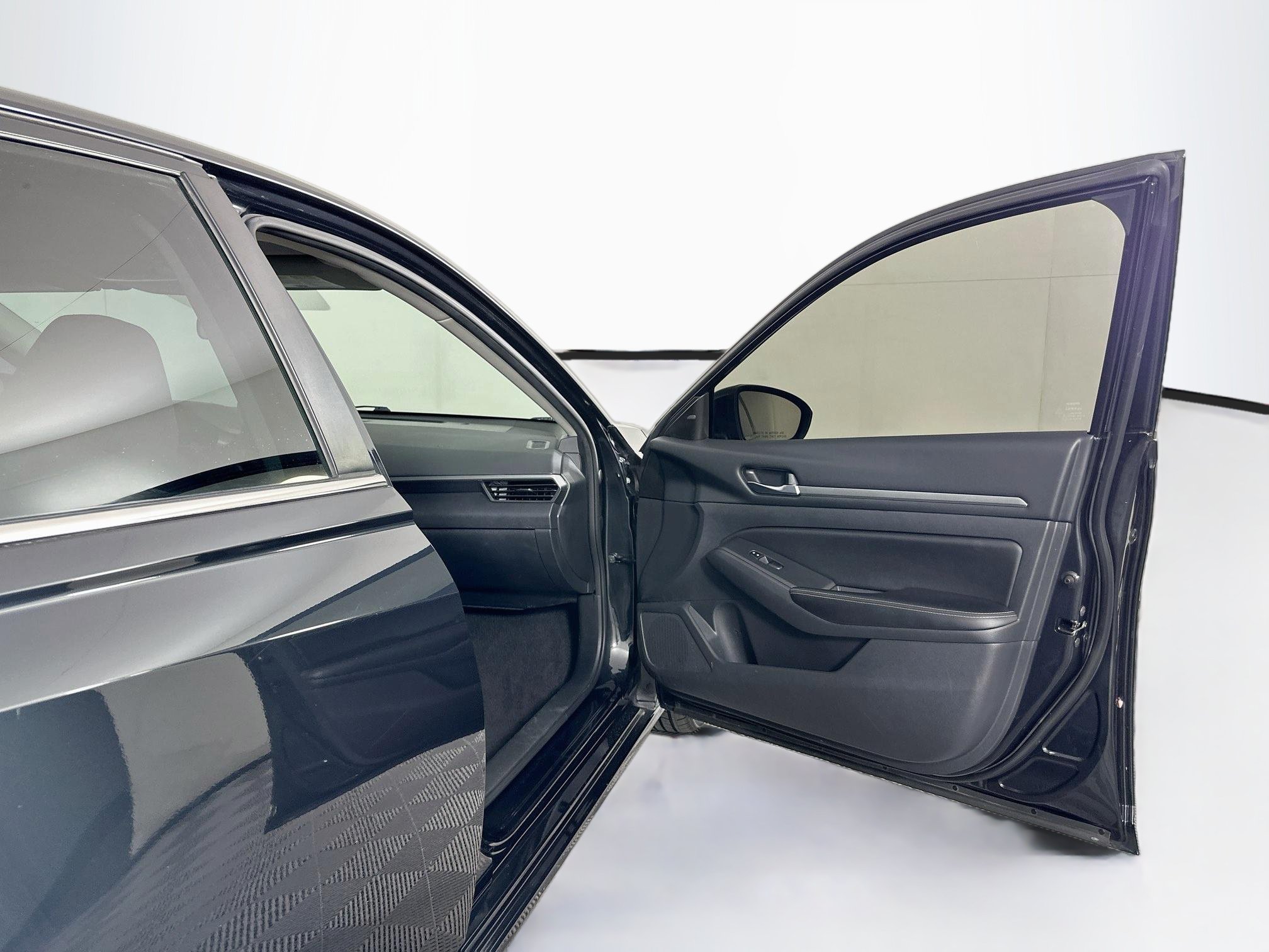 Used 2022 Nissan Altima 2.5 SV FWD image 30