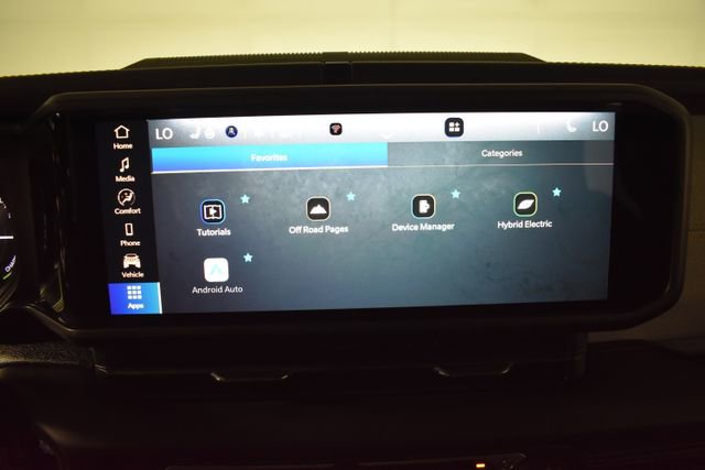 Used 2025 Jeep Wrangler Unlimited Sahara AWD/4WD image 22