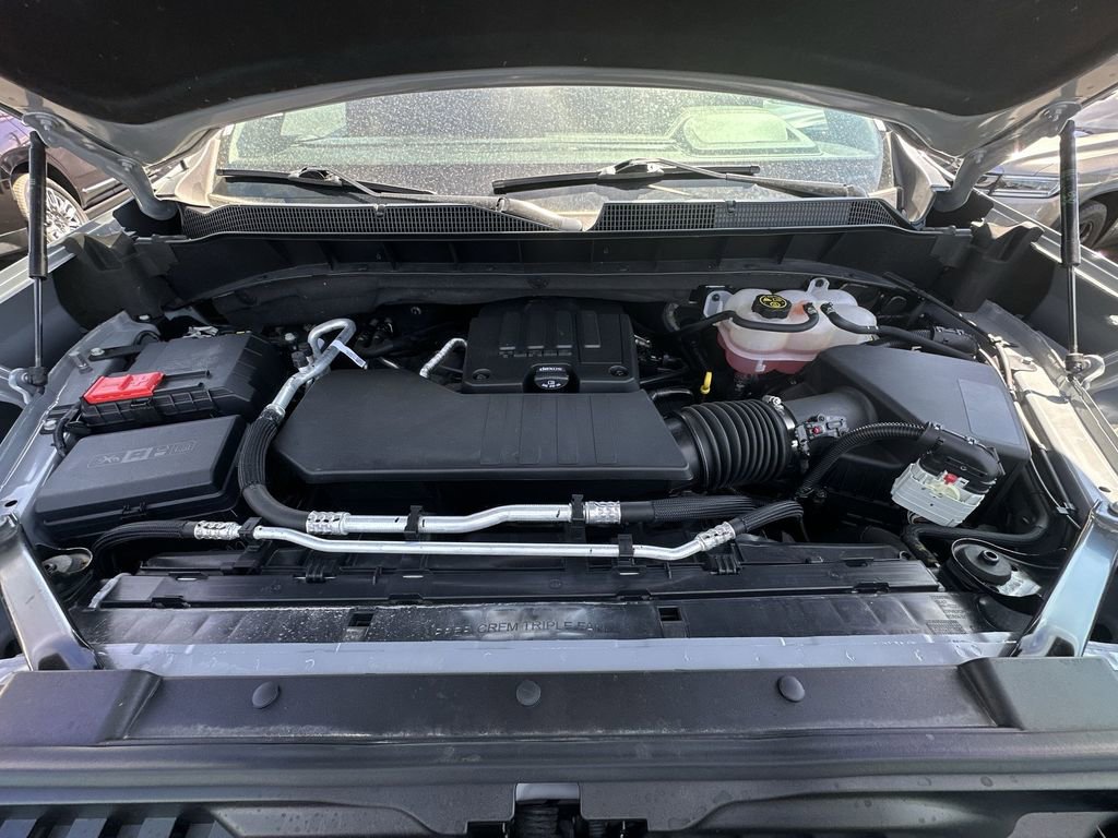 Used 2024 Chevrolet Silverado 1500 LT image 24