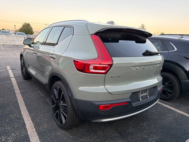 Used 2023 Volvo XC40 B5 Ultimate w/ Protection Package Premier AWD/4WD image 4