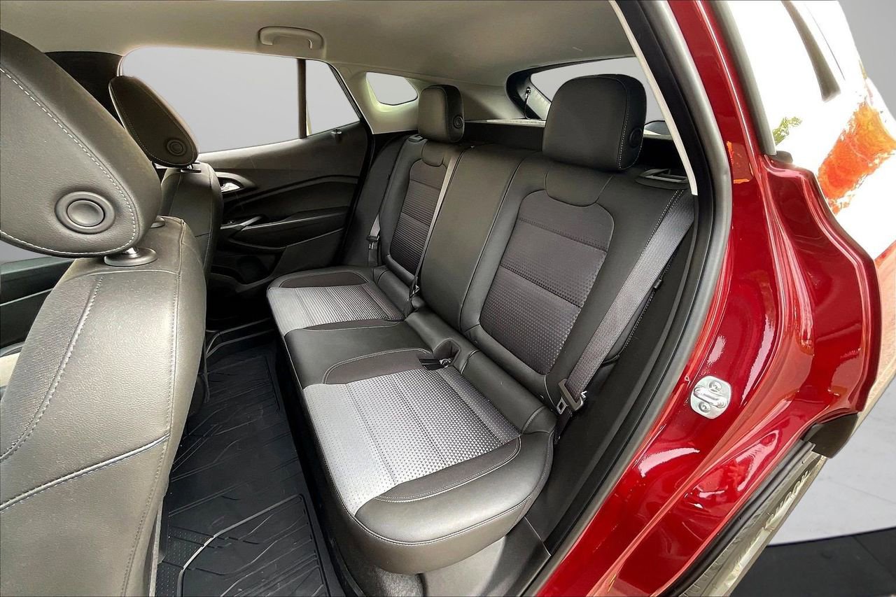 Used 2024 Chevrolet Trax LT w/ Driver Confidence Package image 21