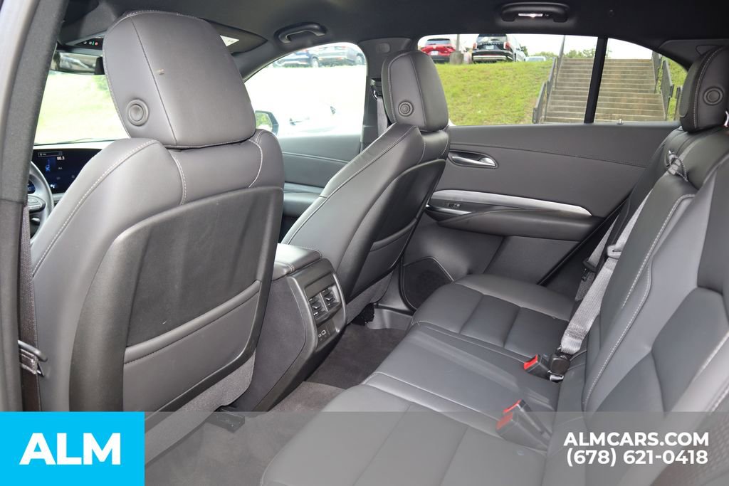 Used 2025 Cadillac XT4 Premium Luxury image 18