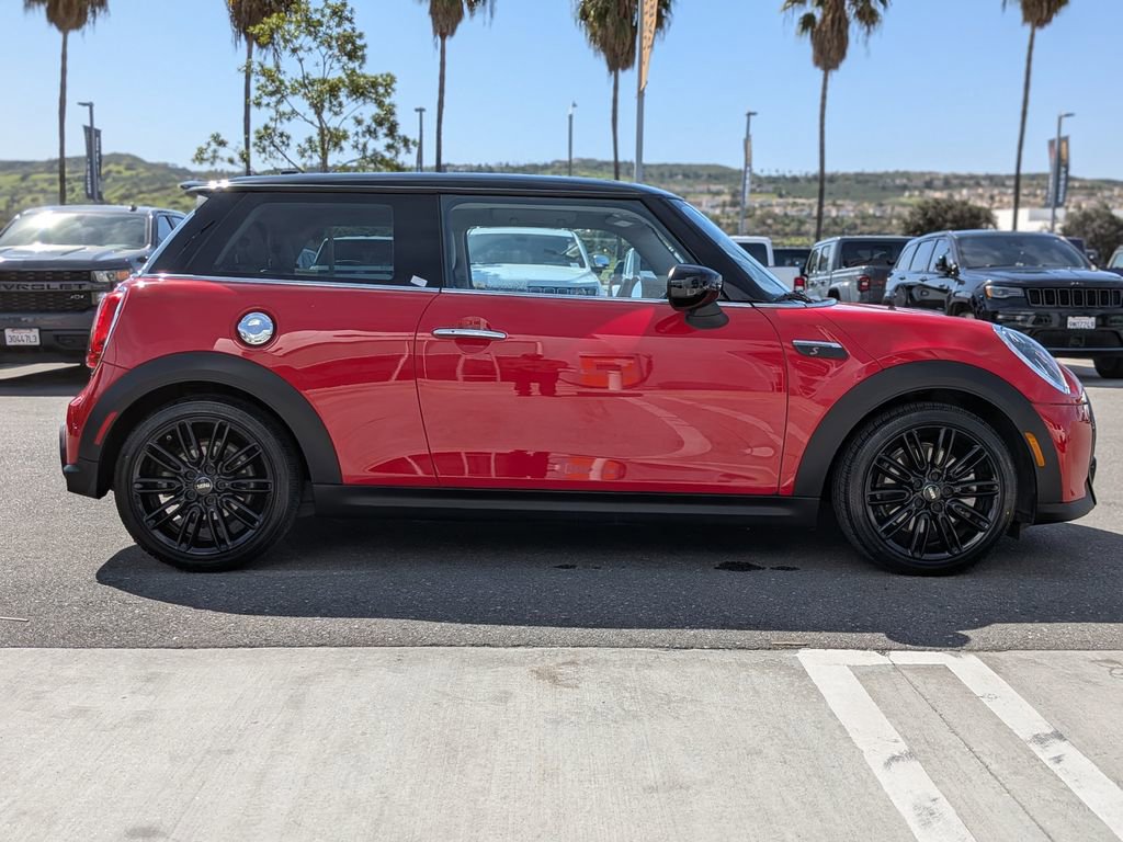 Used 2023 MINI Cooper S w/ Signature Upholstery Package image 8