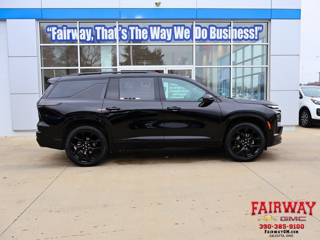 Certified 2024 Chevrolet Traverse RS w/ LPO, Floor Liner Package image 1