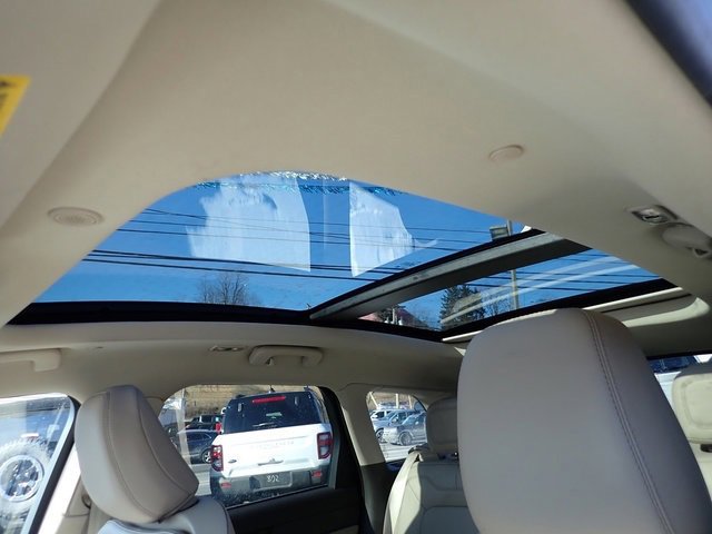 Used 2023 Lincoln Corsair Grand Touring w/ Equipment Group 301A image 23