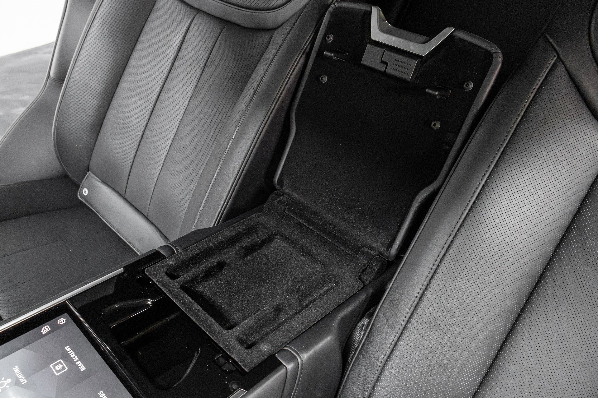 Used 2023 Land Rover Range Rover Long Wheelbase Autobiography image 63