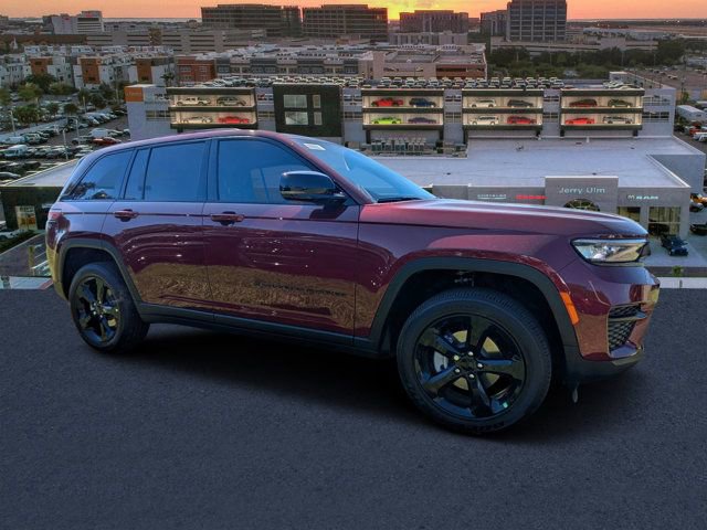 New 2025 Jeep Grand Cherokee Altitude image 1