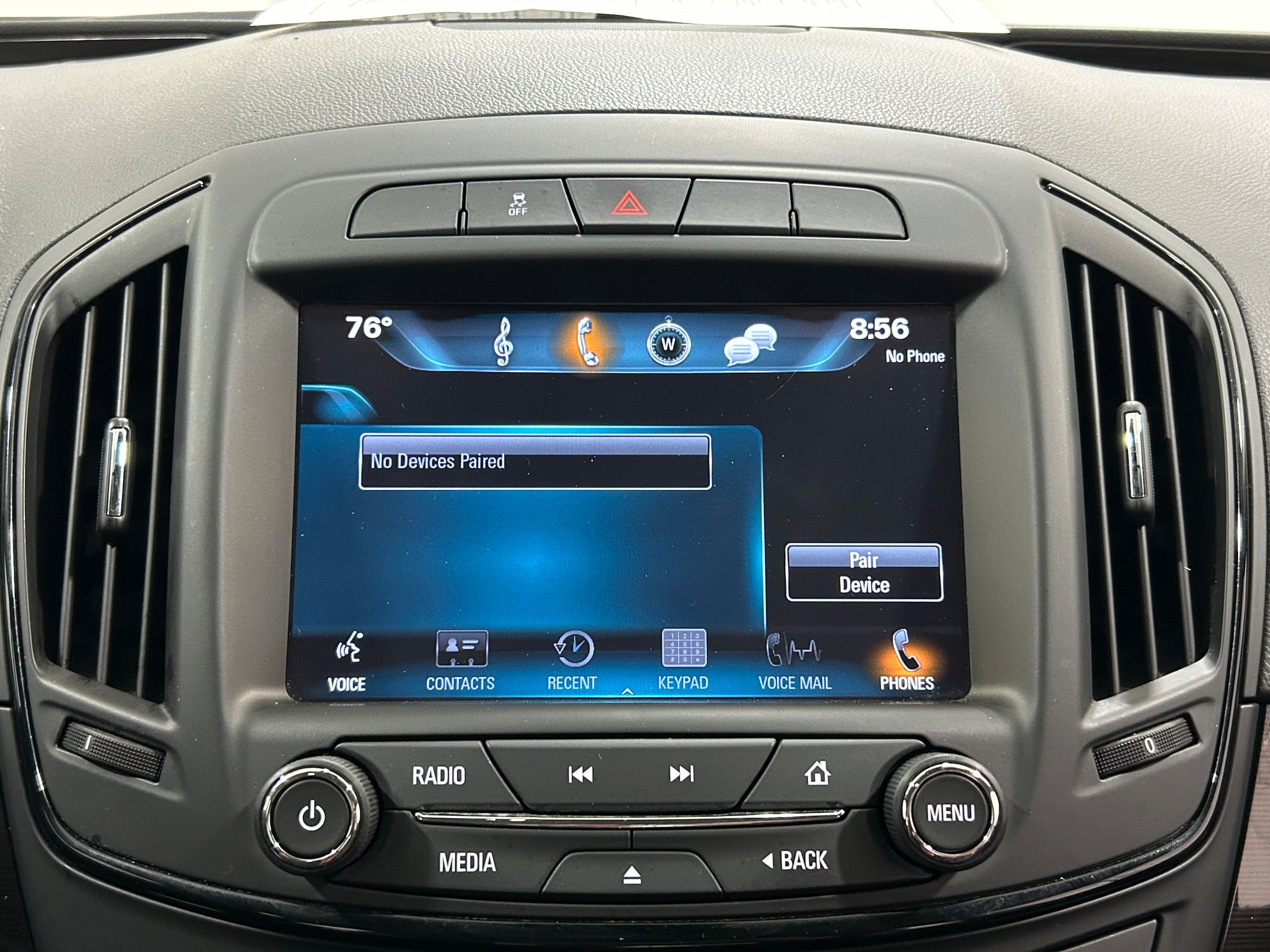 Used 2017 Buick Regal AWD image 6