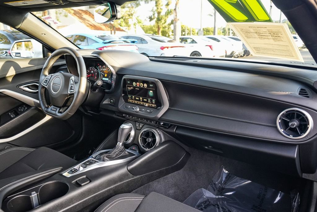 Used 2017 Chevrolet Camaro SS RWD image 18