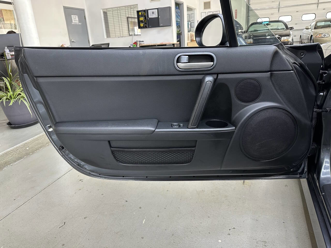 Used 2014 MAZDA MX-5 Miata Sport image 12