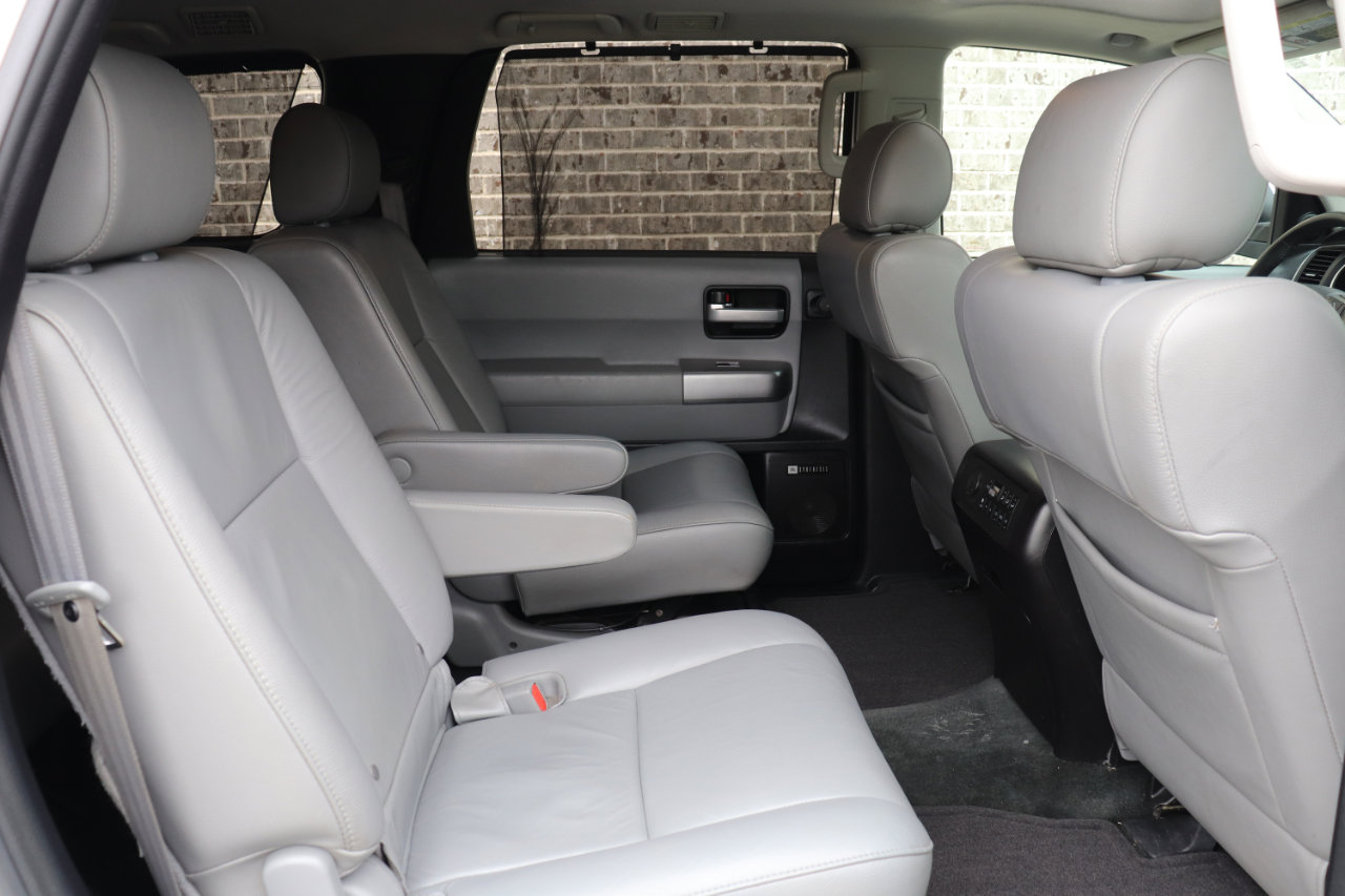 Used 2018 Toyota Sequoia Limited image 31