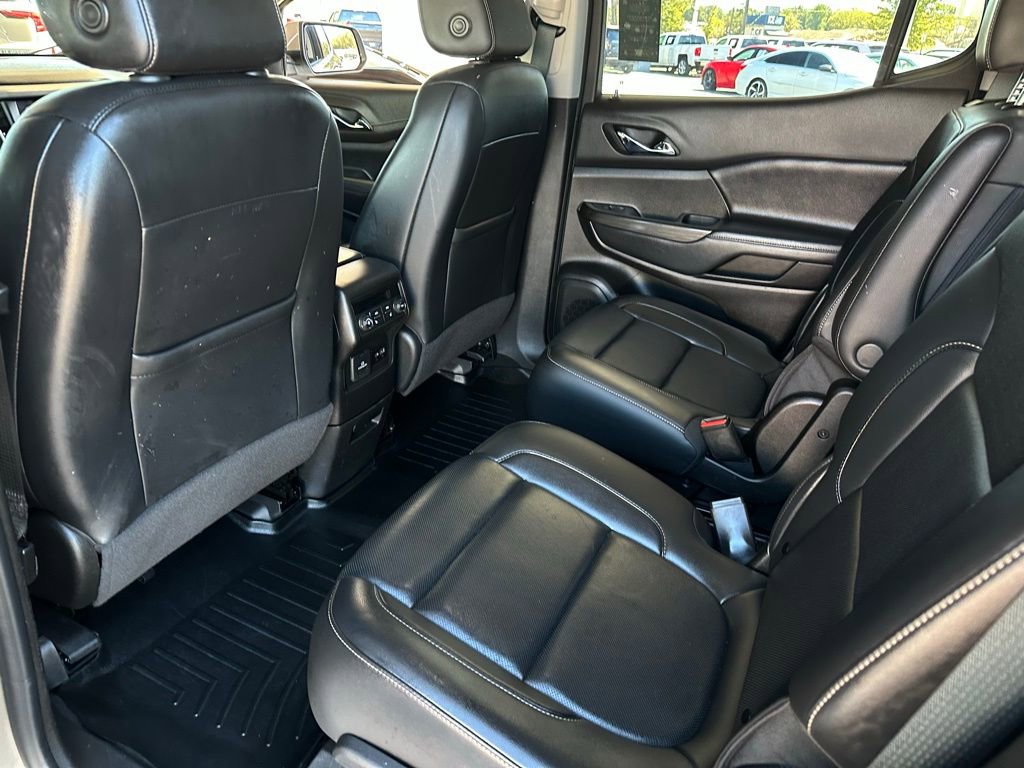 Certified 2023 GMC Acadia SLT w/ Preferred Package image 16