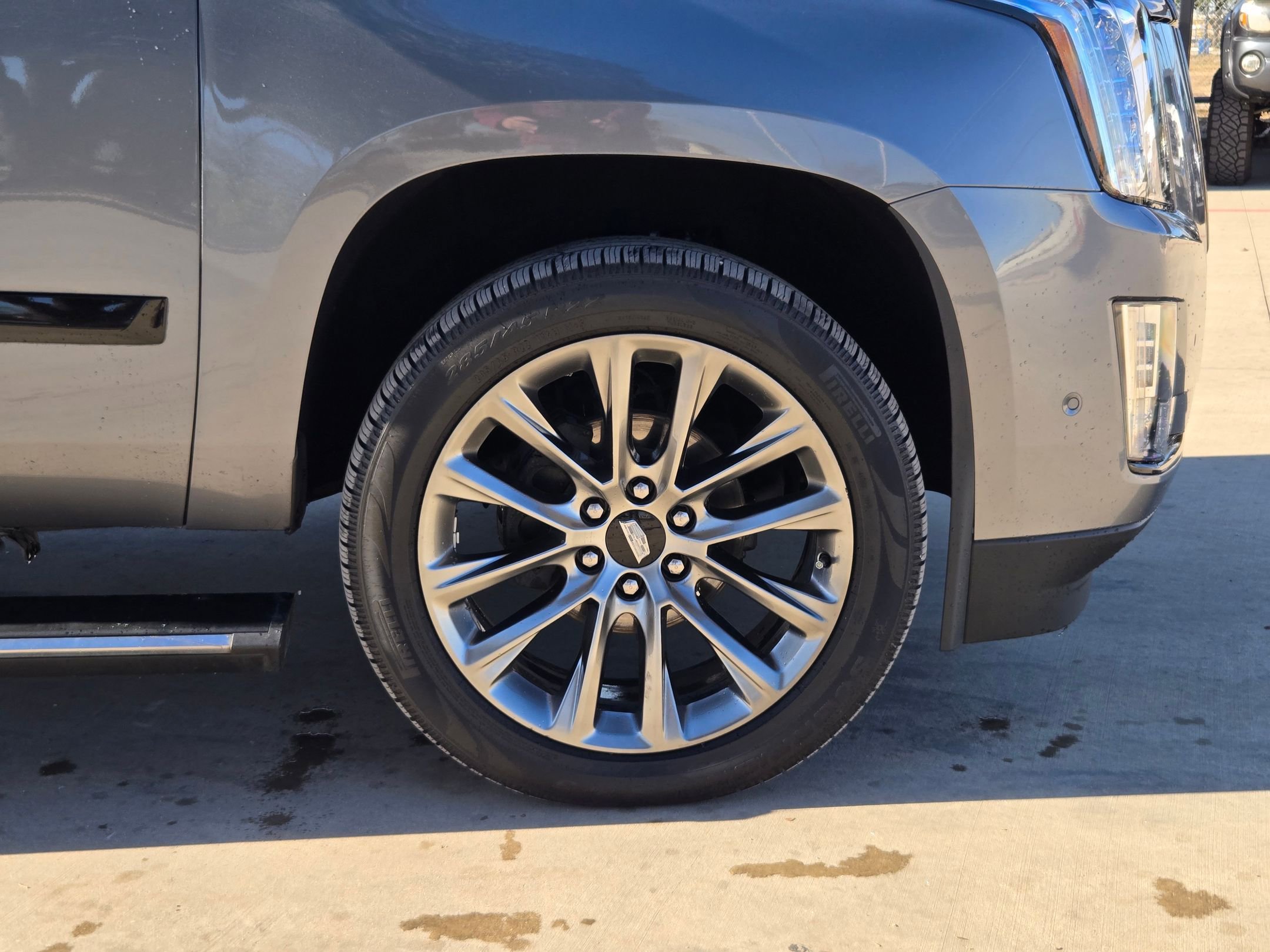 Certified 2020 Cadillac Escalade Platinum w/ Escalade Sport Edition image 33