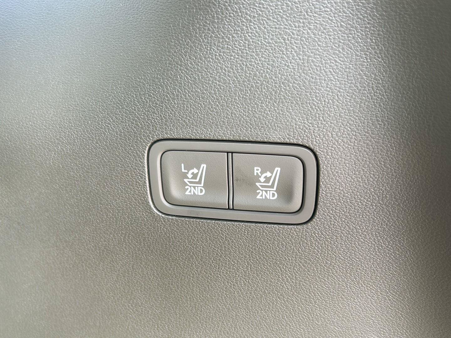 Certified 2025 Hyundai Santa Fe Calligraphy AWD/4WD image 9