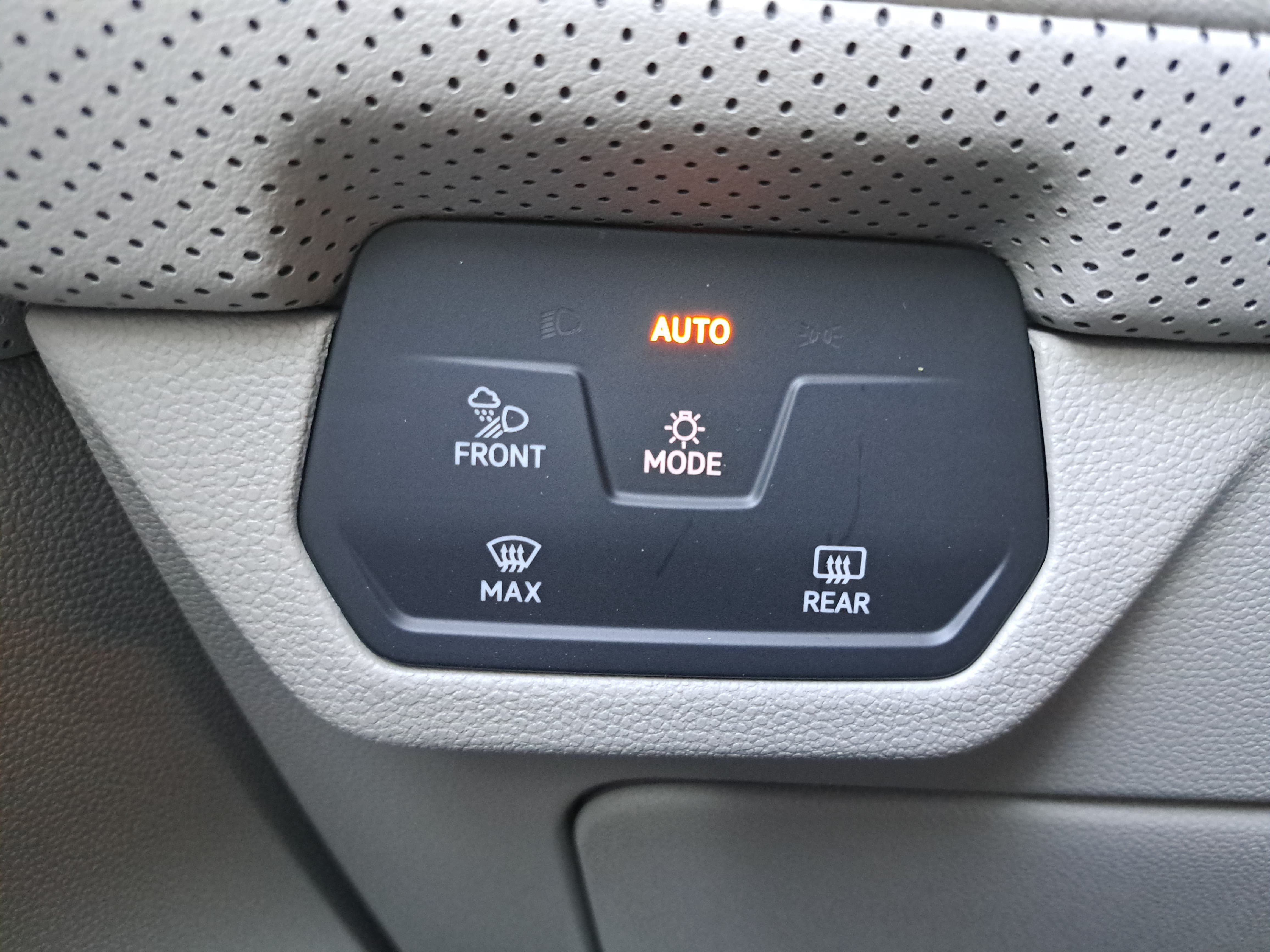 New 2026 Volkswagen Atlas SE AWD/4WD image 25