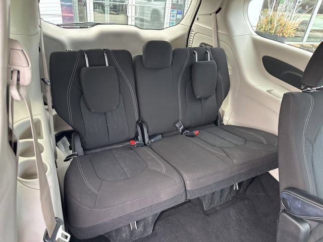 Certified 2023 Chrysler Voyager LX FWD image 19
