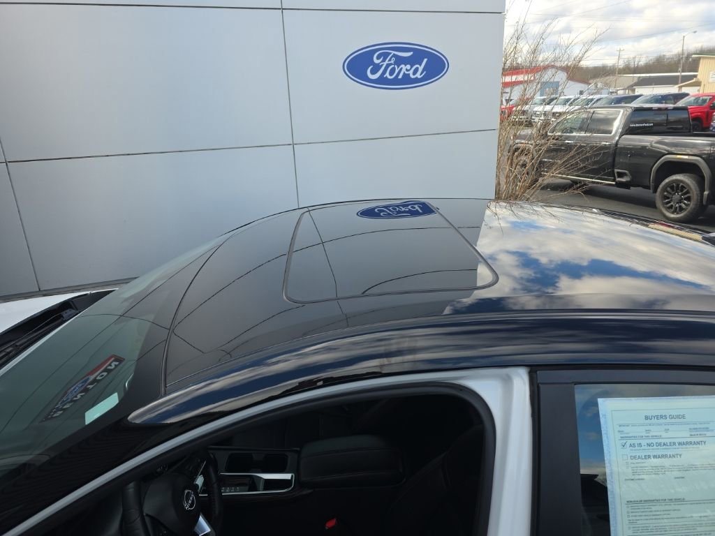 Used 2024 Nissan Sentra SR w/ SR Premium Package image 27