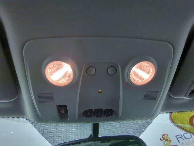 Used 2016 Chevrolet Traverse LT w/ Style and Technology Package image 25