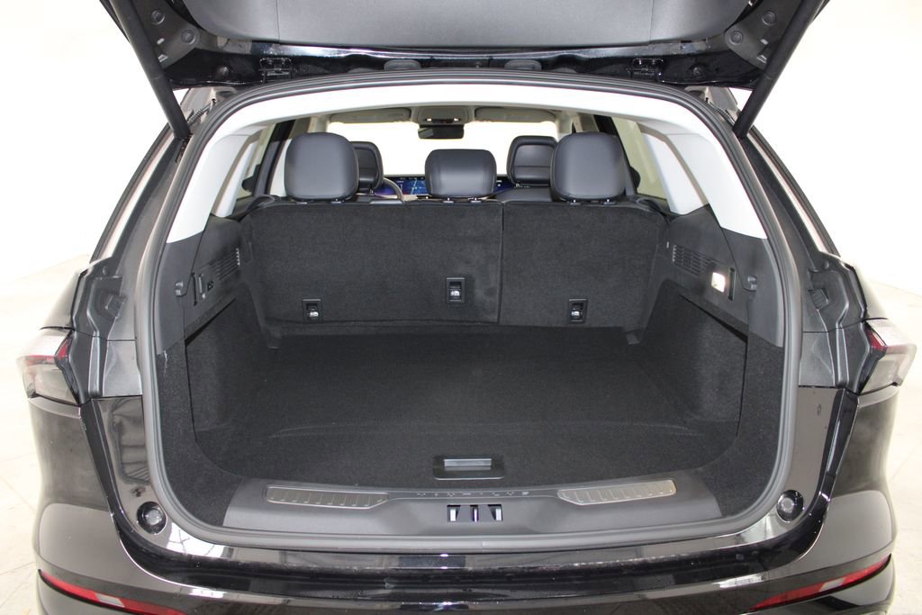 New 2026 Lincoln Nautilus Premier w/ Jet Appearance Package AWD/4WD image 15