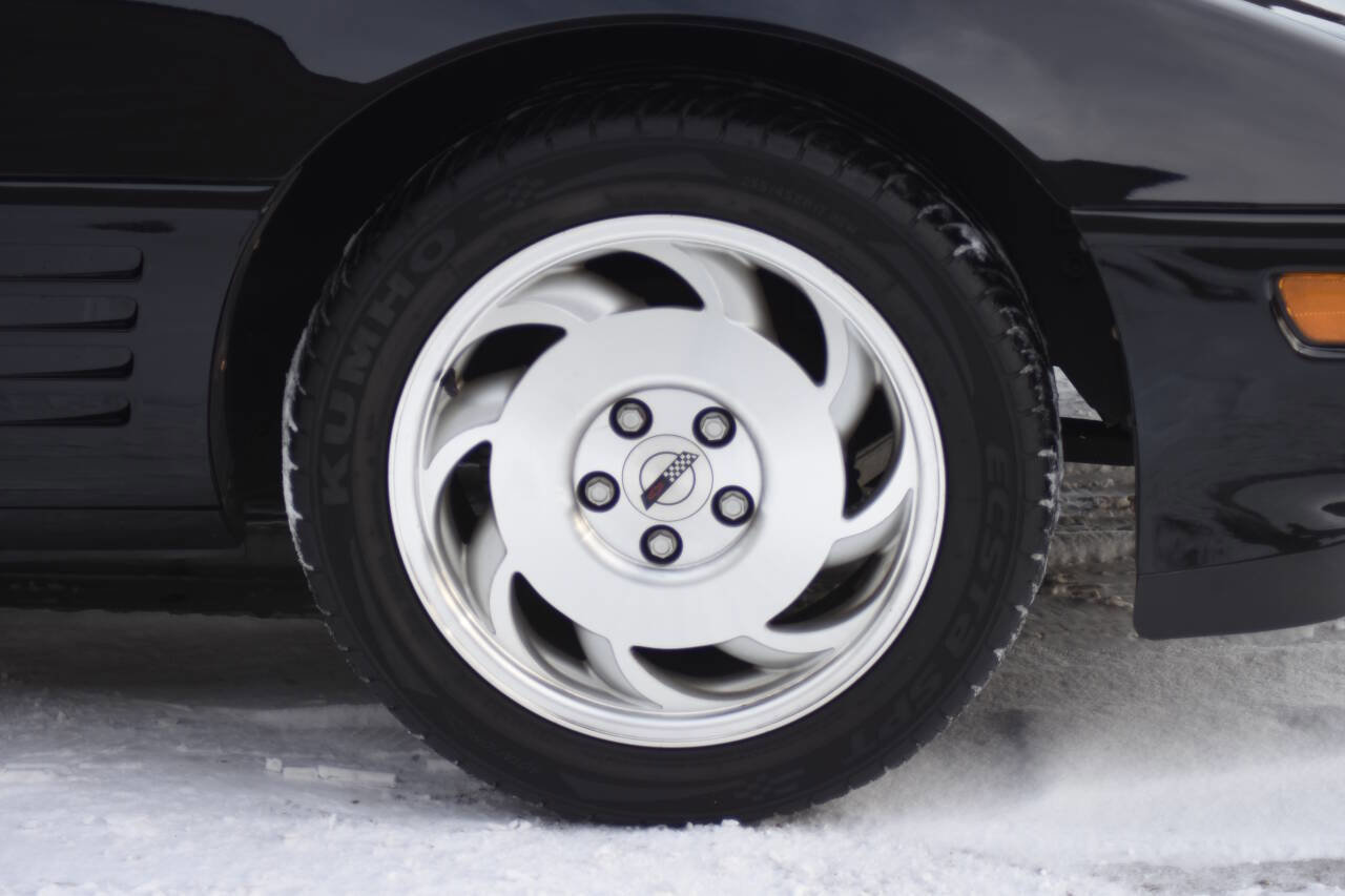 Used 1994 Chevrolet Corvette Convertible image 37