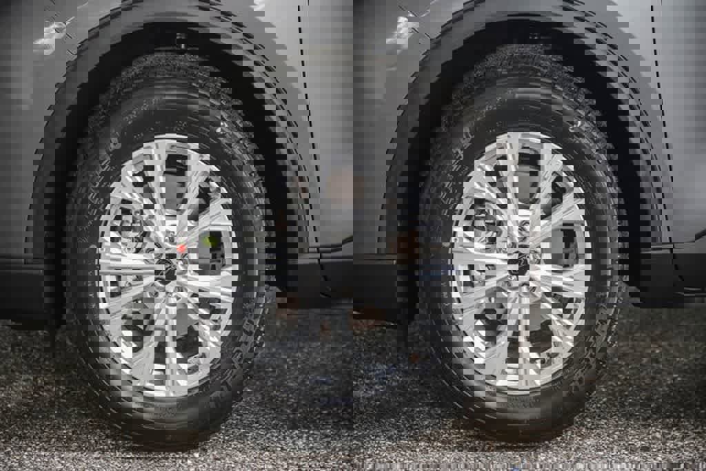 New 2024 Ford Escape Active w/ Tech Pack #2 image 9