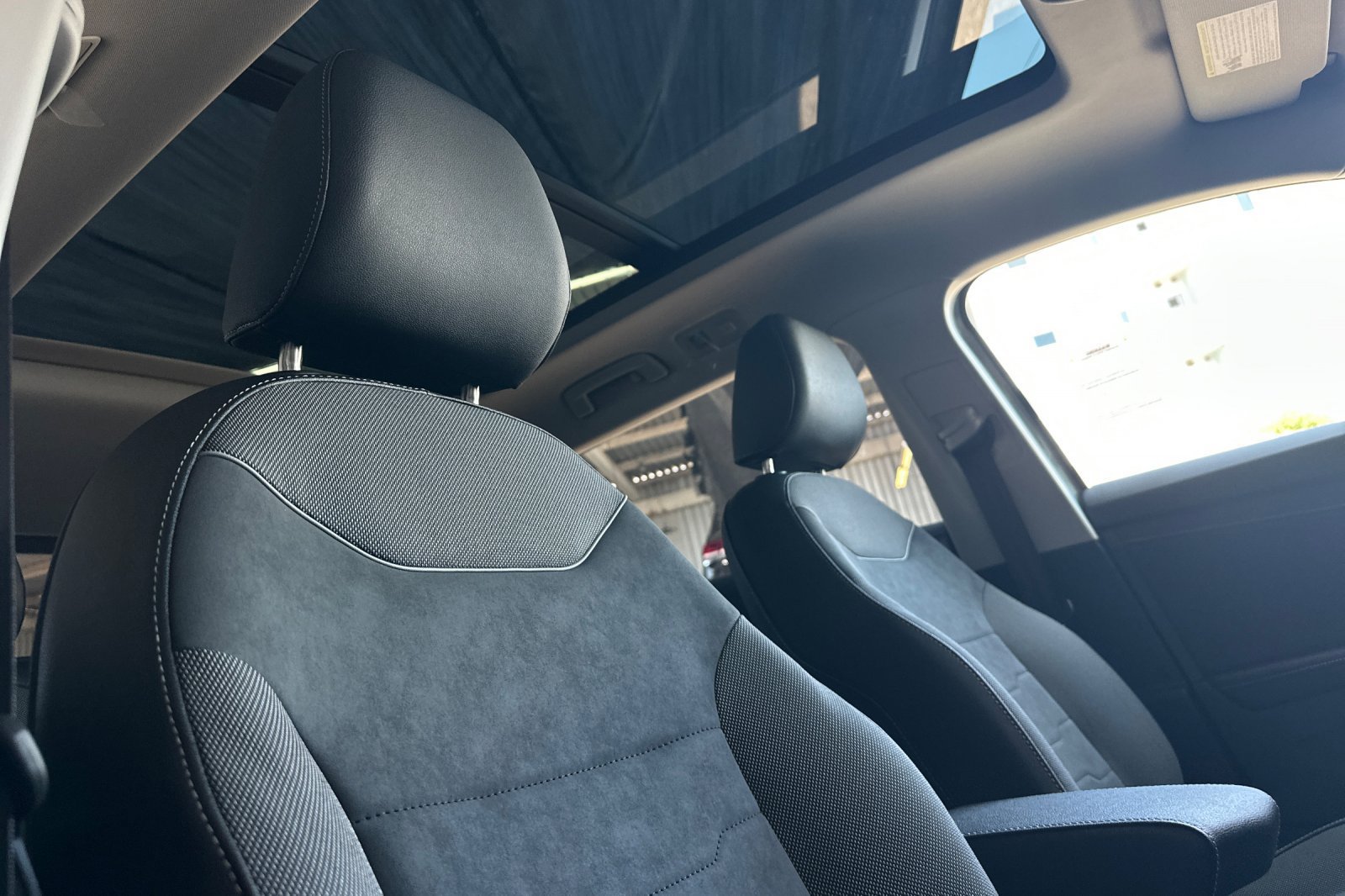 New 2026 Volkswagen Taos SE FWD image 15