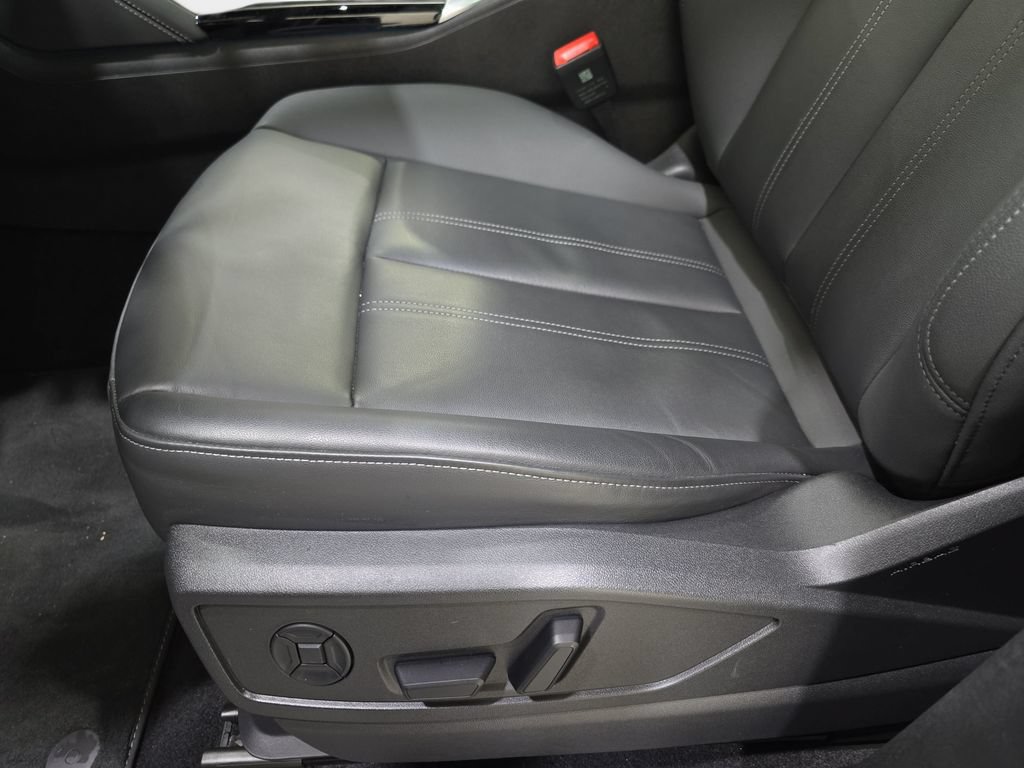 Used 2025 Audi Q5 Premium w/ Premium Plus AWD/4WD image 32