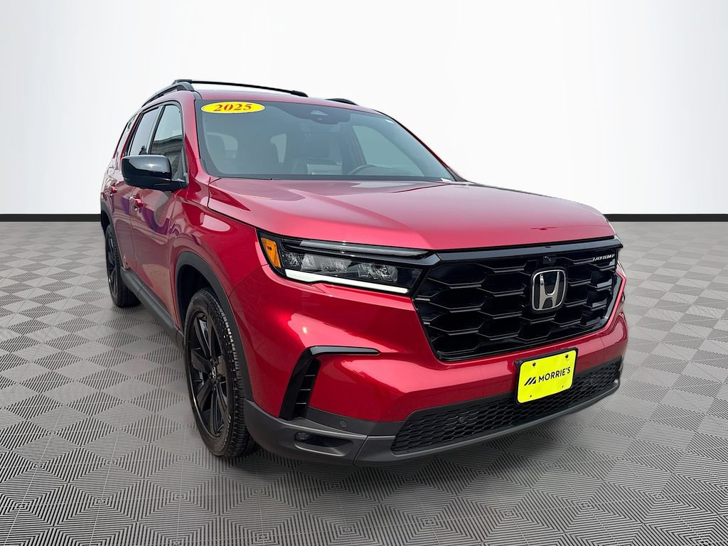 Used 2025 Honda Pilot Black Edition image 3