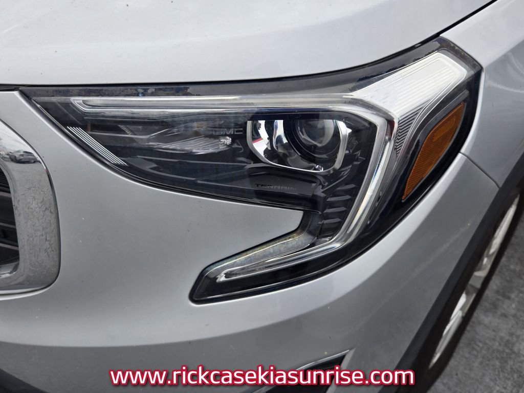 Used 2021 GMC Terrain SLE FWD image 10