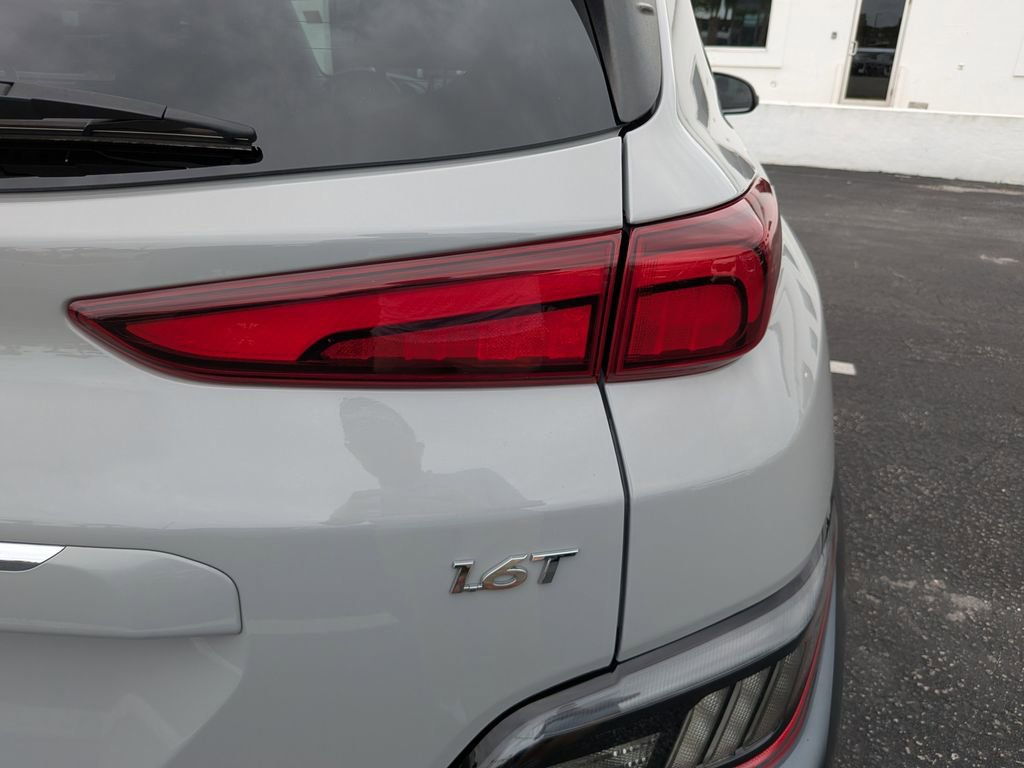 Used 2022 Hyundai Kona Limited FWD image 11