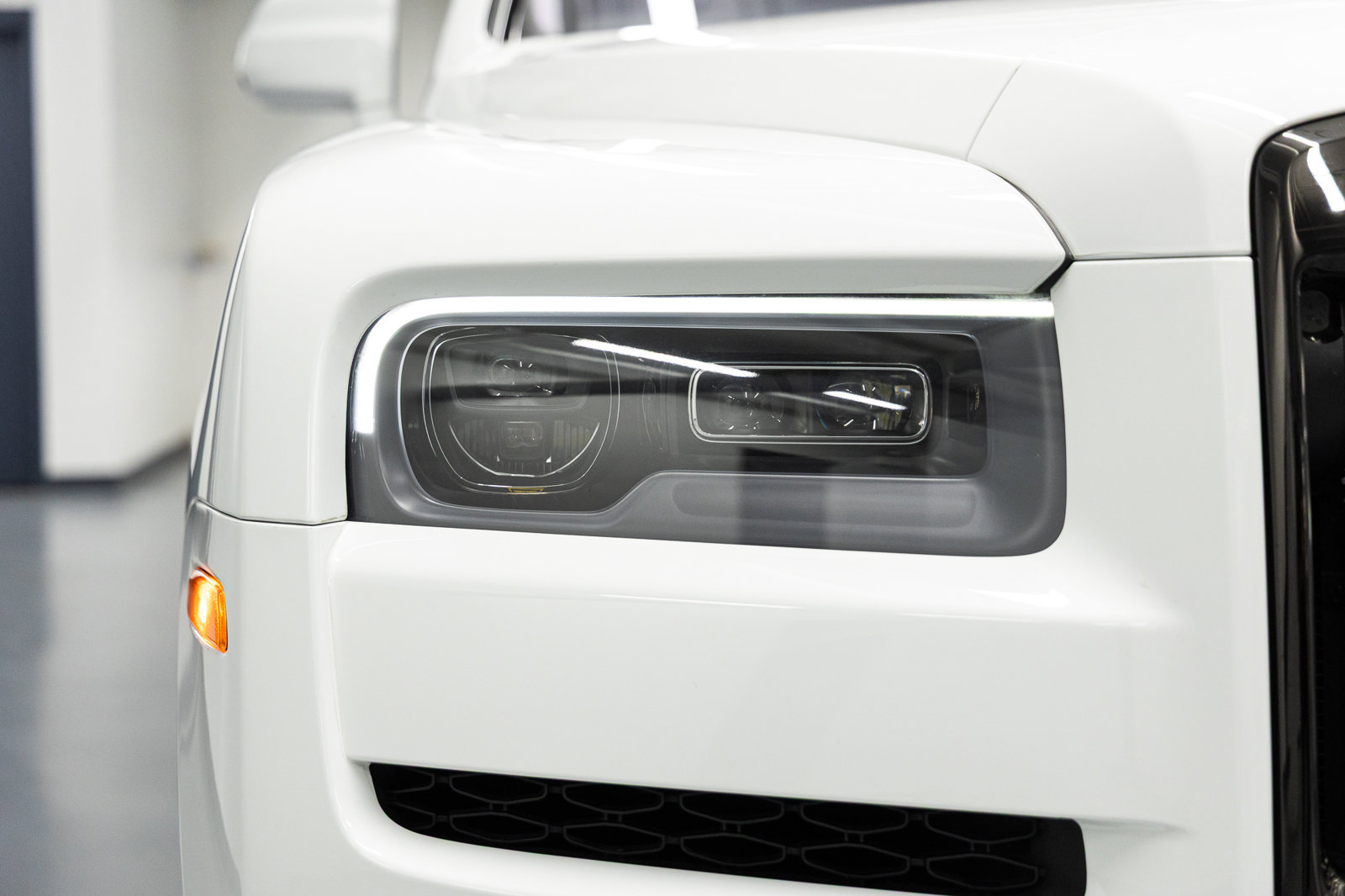Certified 2023 Rolls-Royce Cullinan Black Badge w/ Driver's Package AWD/4WD image 13