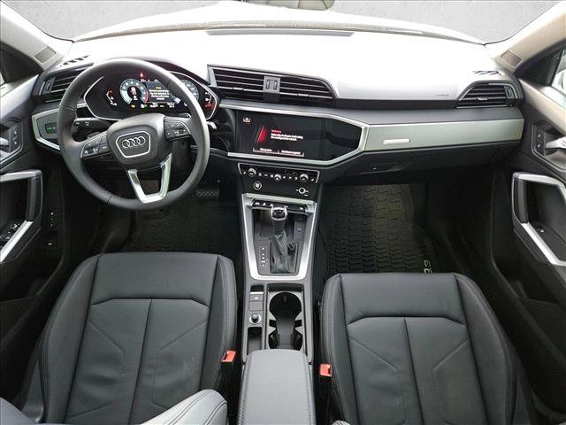 Used 2025 Audi Q3 2.0T Premium w/ Convenience Package image 15