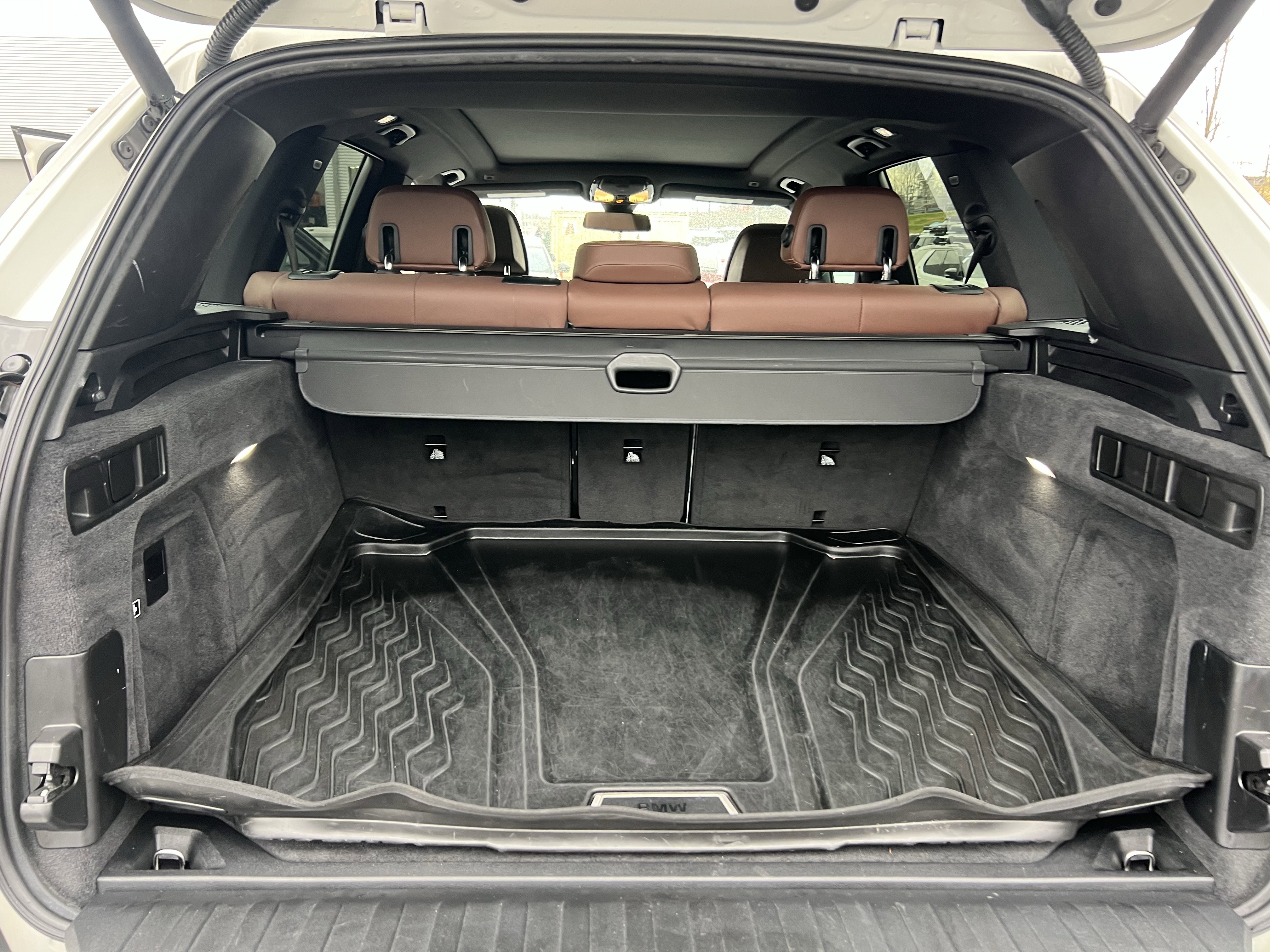 Used 2019 BMW X5 xDrive40i w/ M Sport Package image 37