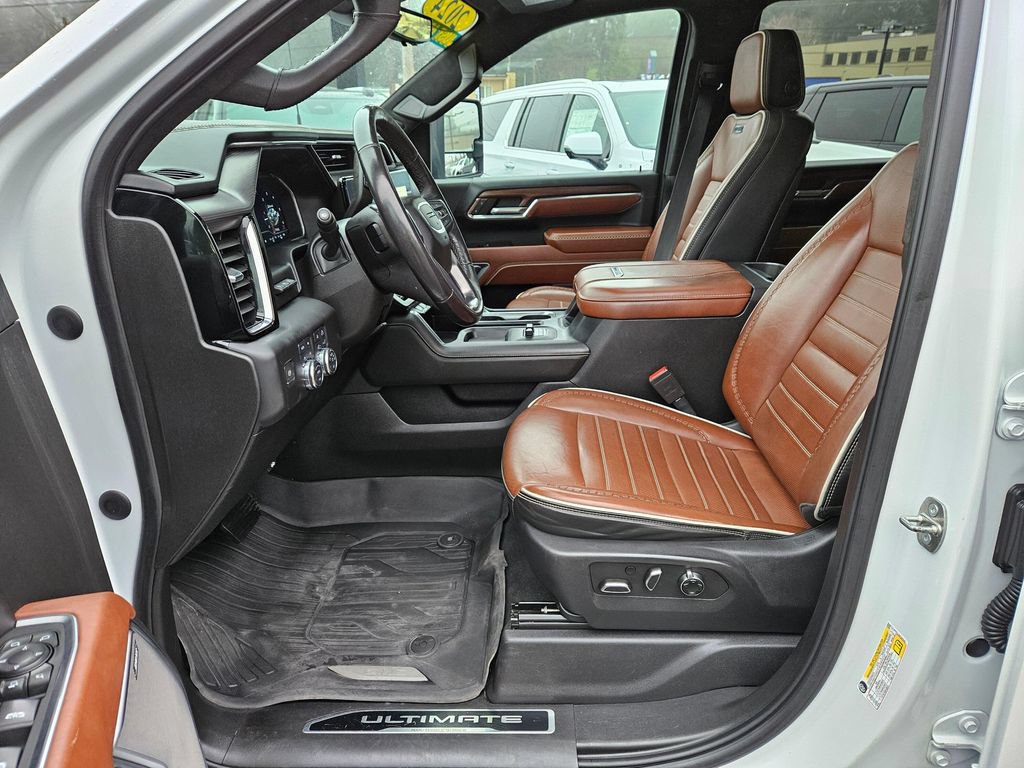 Used 2024 GMC Sierra 3500 Denali Ultimate AWD/4WD image 10