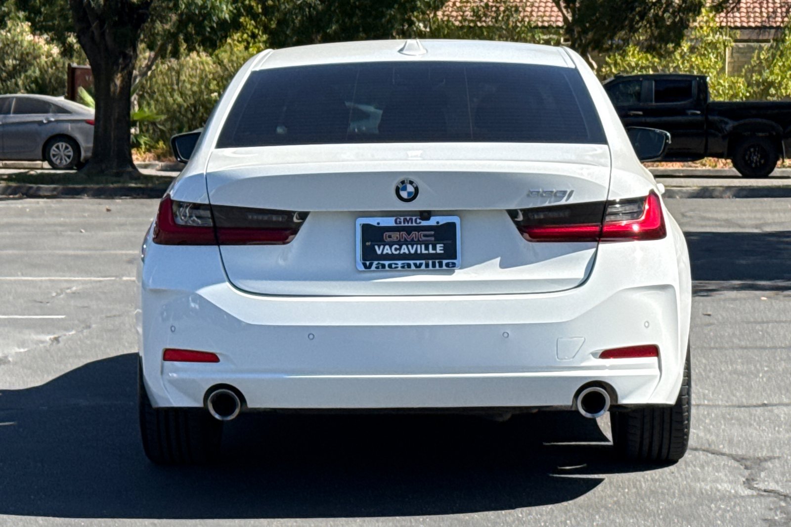 Used 2023 BMW 330i Sedan w/ Convenience Package RWD image 6
