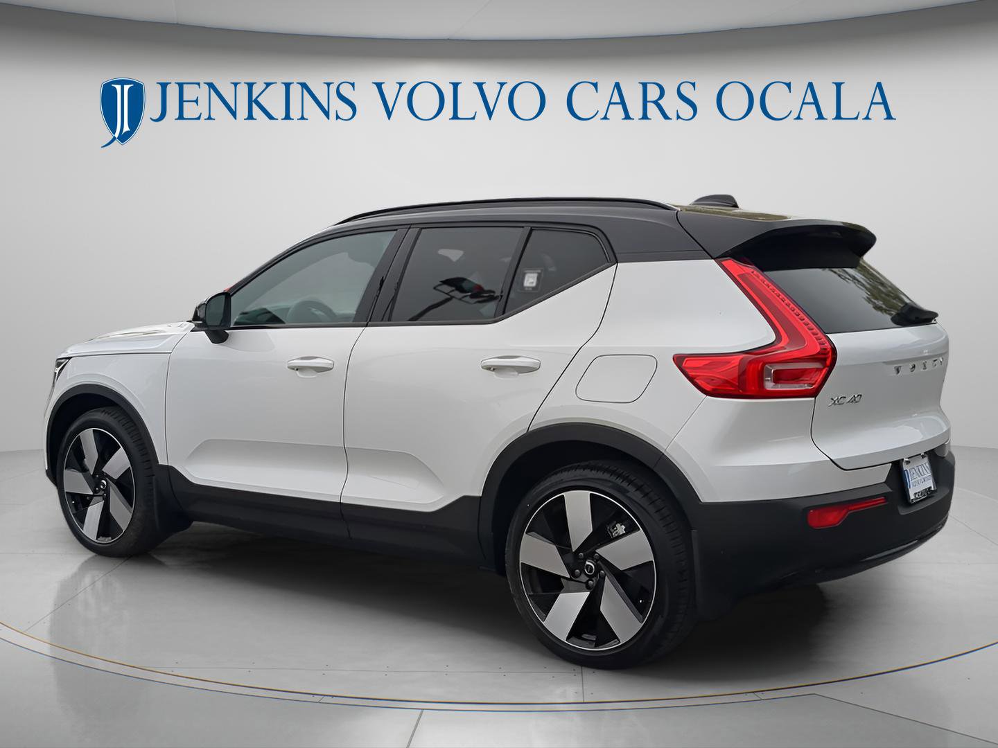 New 2024 Volvo XC40 Recharge Ultimate w/ Protection Package Premier image 5