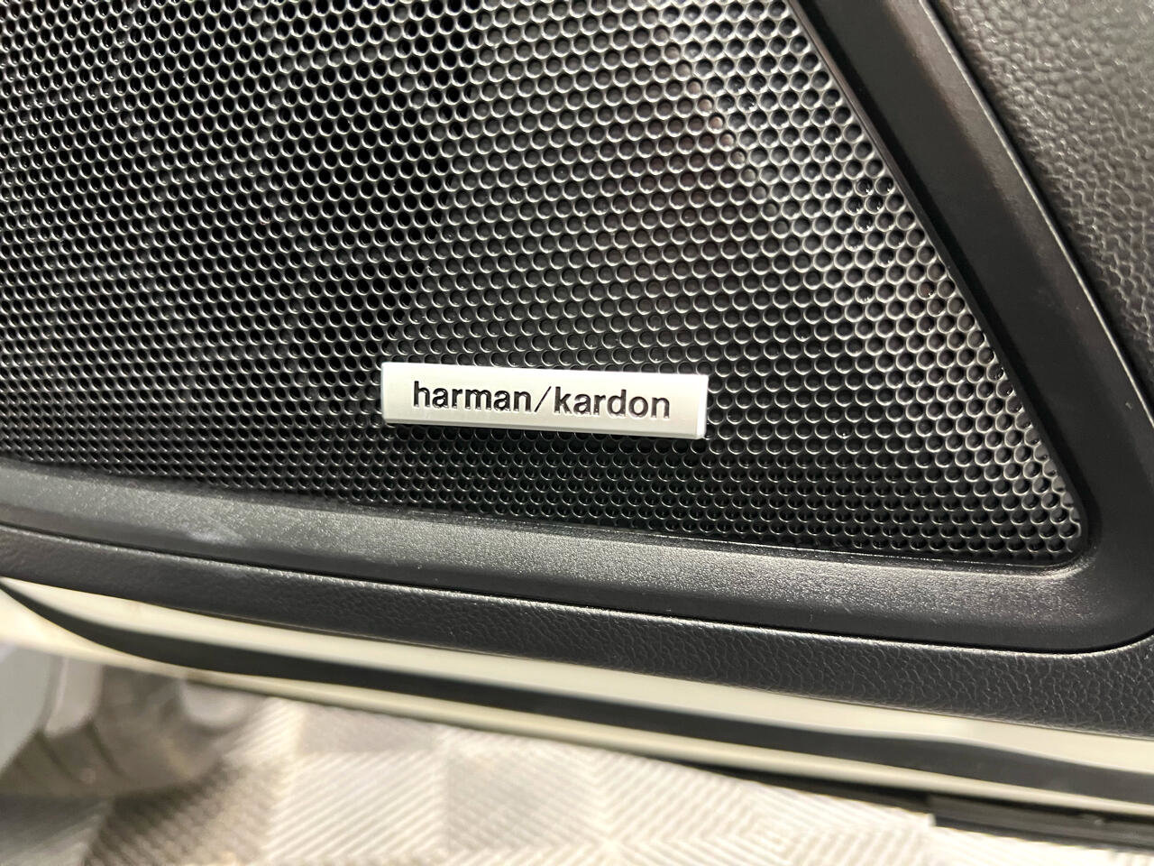 Used 2025 Subaru Outback Limited w/ Popular Package #2 image 15