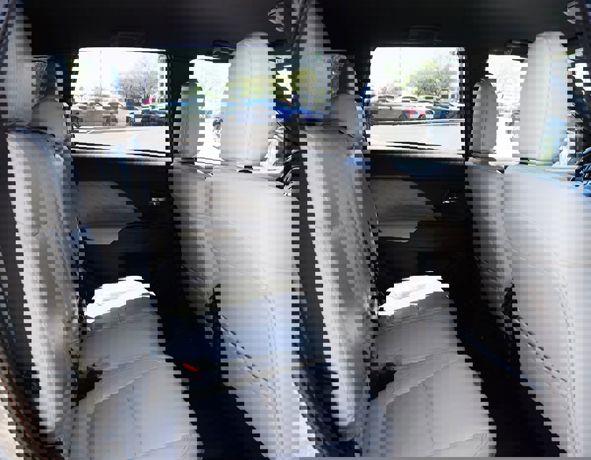 Used 2022 Mitsubishi Outlander SEL image 29