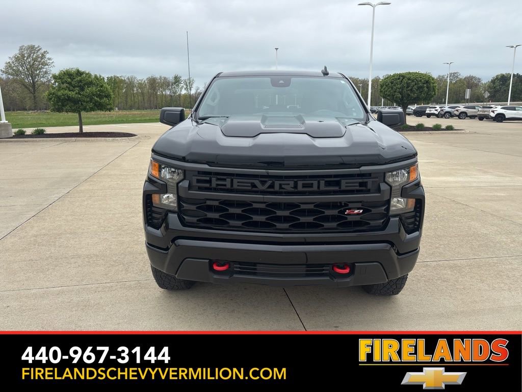 Used 2023 Chevrolet Silverado 1500 Custom Trail Boss w/ LPO, Dark Essentials Package AWD/4WD image 9