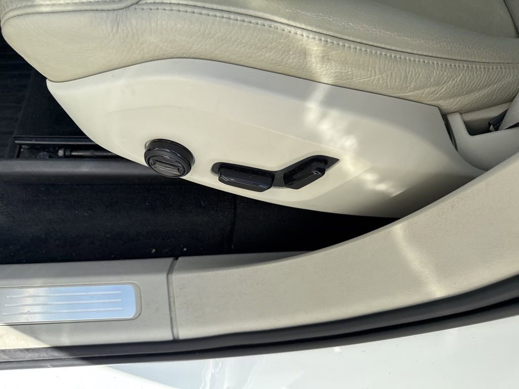 Used 2021 Volvo XC90 T6 Momentum w/ Protection Package Premier image 13