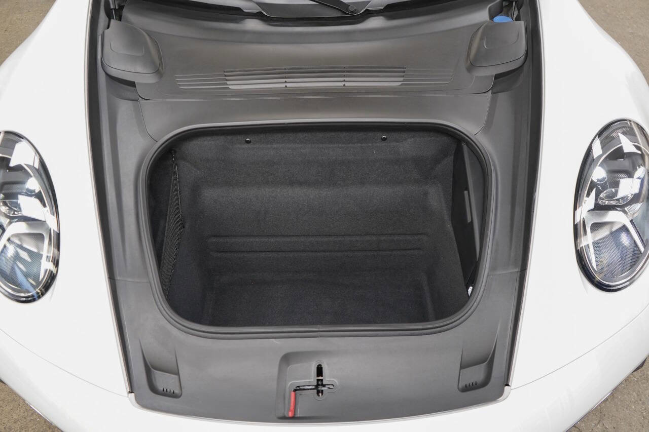 Used 2024 Porsche 911 Targa 4S w/ Premium Package image 51