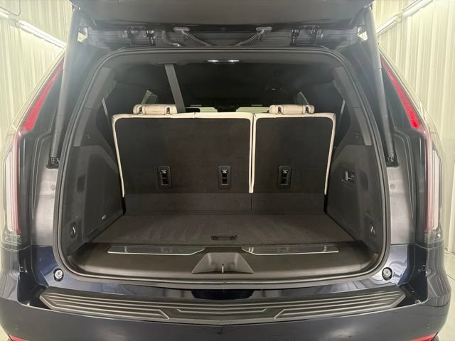 Used 2021 Cadillac Escalade Sport w/ LPO, Illumination Package RWD image 31