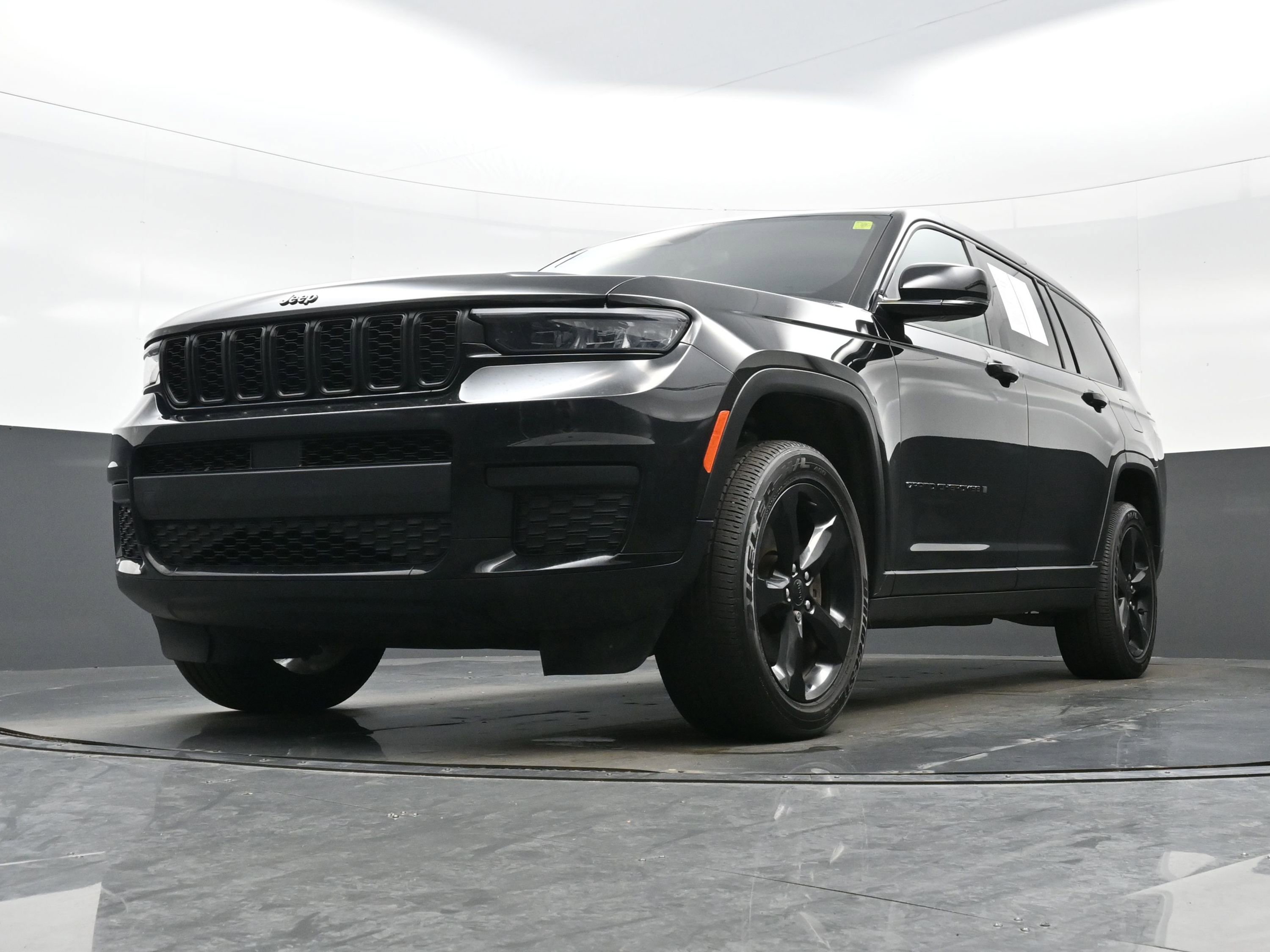 Used 2024 Jeep Grand Cherokee L Altitude image 27