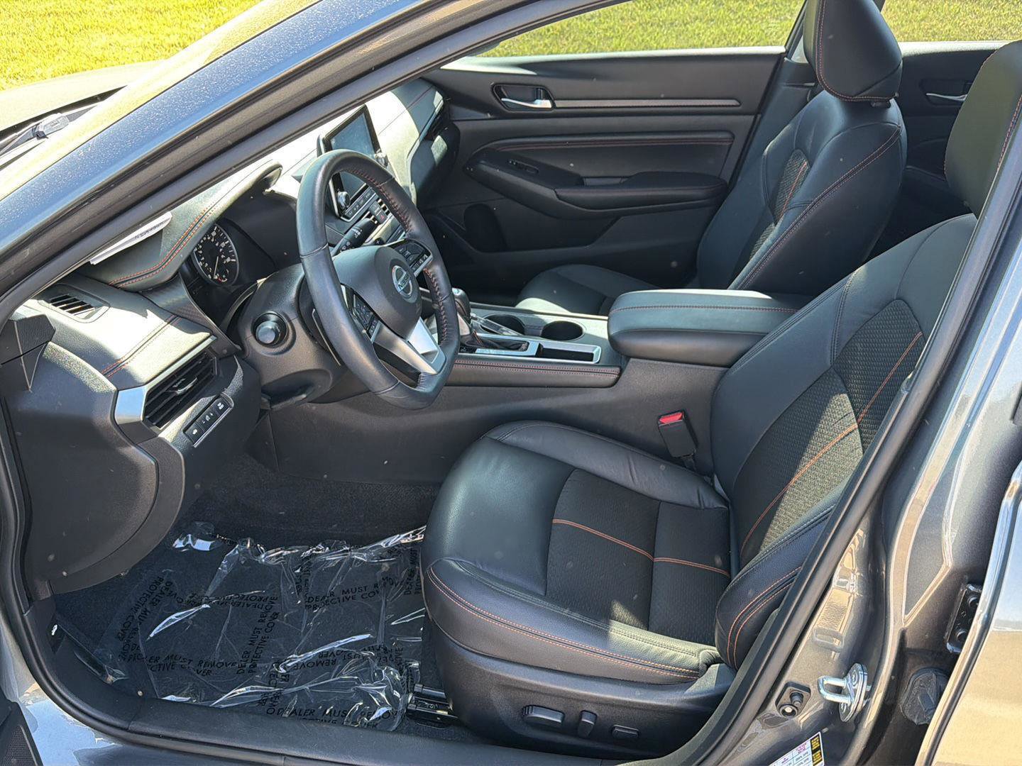 Used 2021 Nissan Altima 2.5 SR w/ SR Premium Package image 10