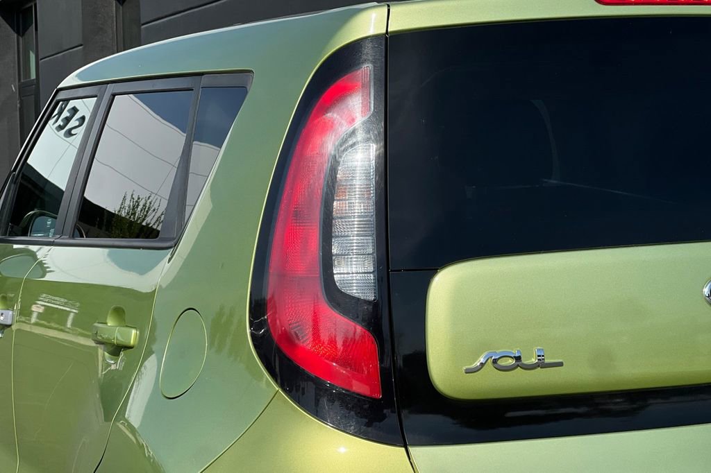 Used 2016 Kia Soul Base image 30