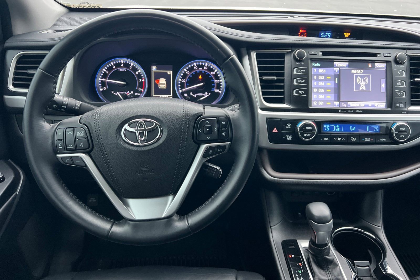 Used 2018 Toyota Highlander XLE FWD image 14