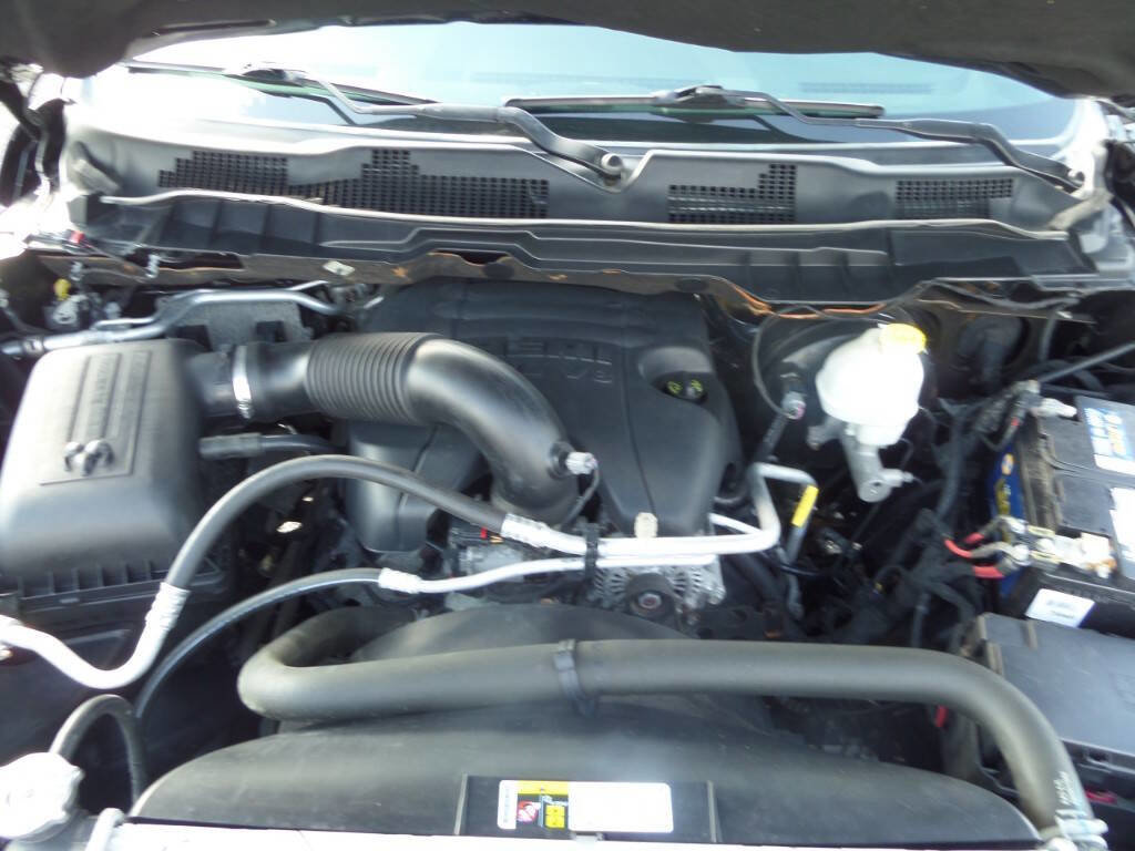 Used 2016 RAM 1500 Limited image 12