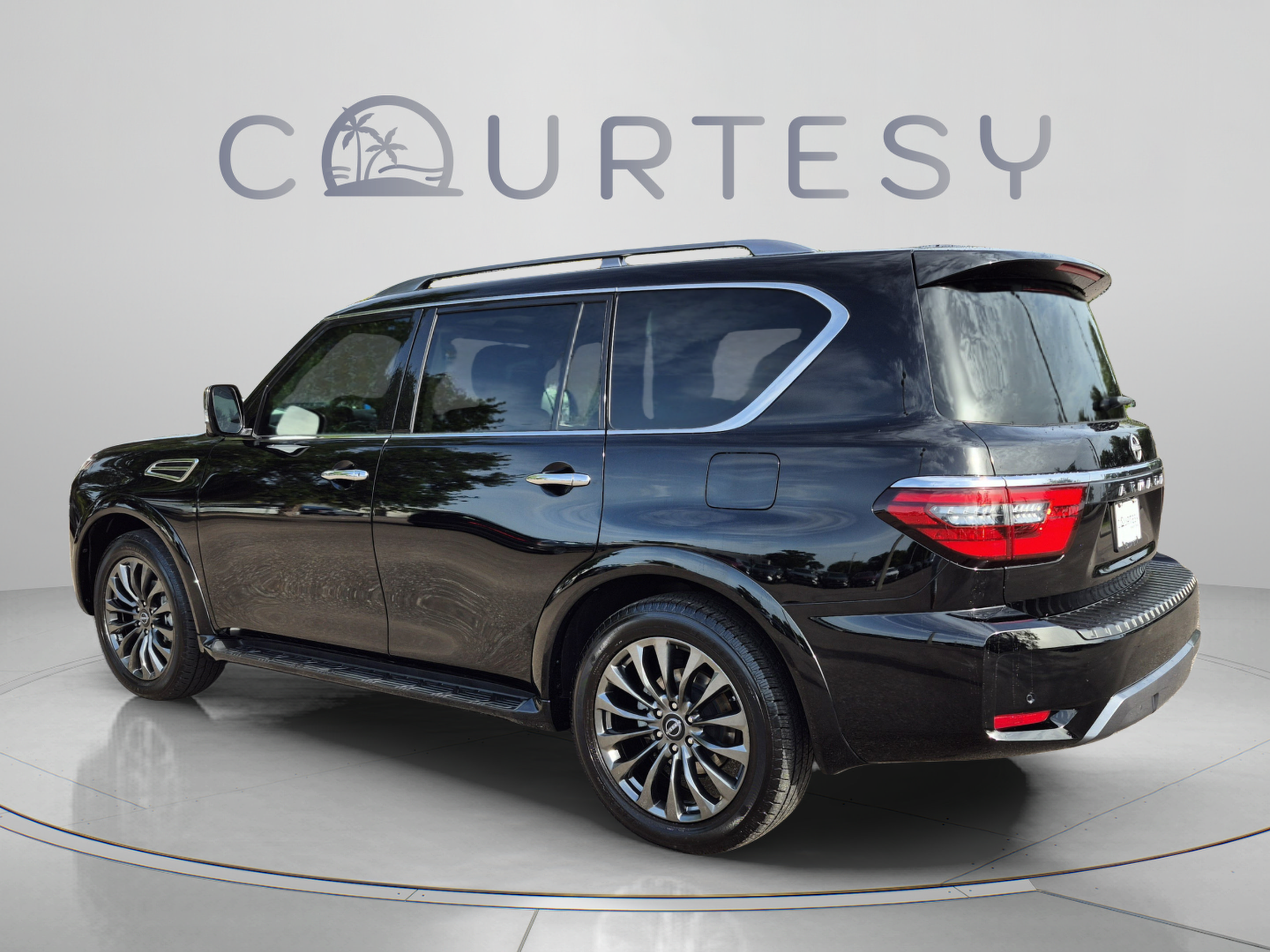 Certified 2023 Nissan Armada Platinum w/ Captain's Chairs Package RWD image 5
