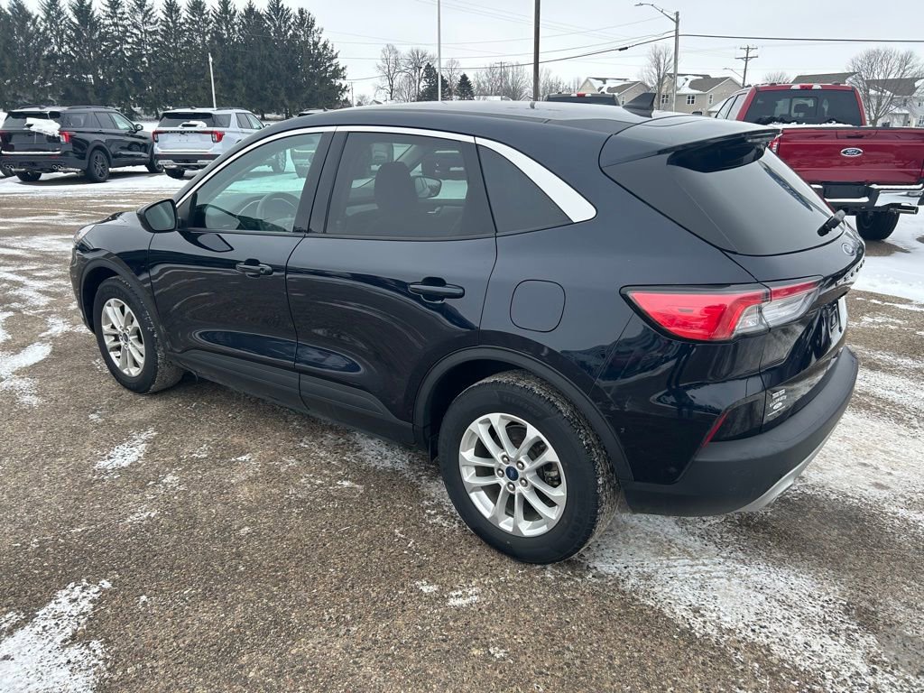 Used 2021 Ford Escape SE image 5