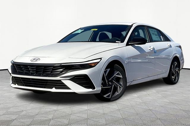 New 2025 Hyundai Elantra SEL image 2